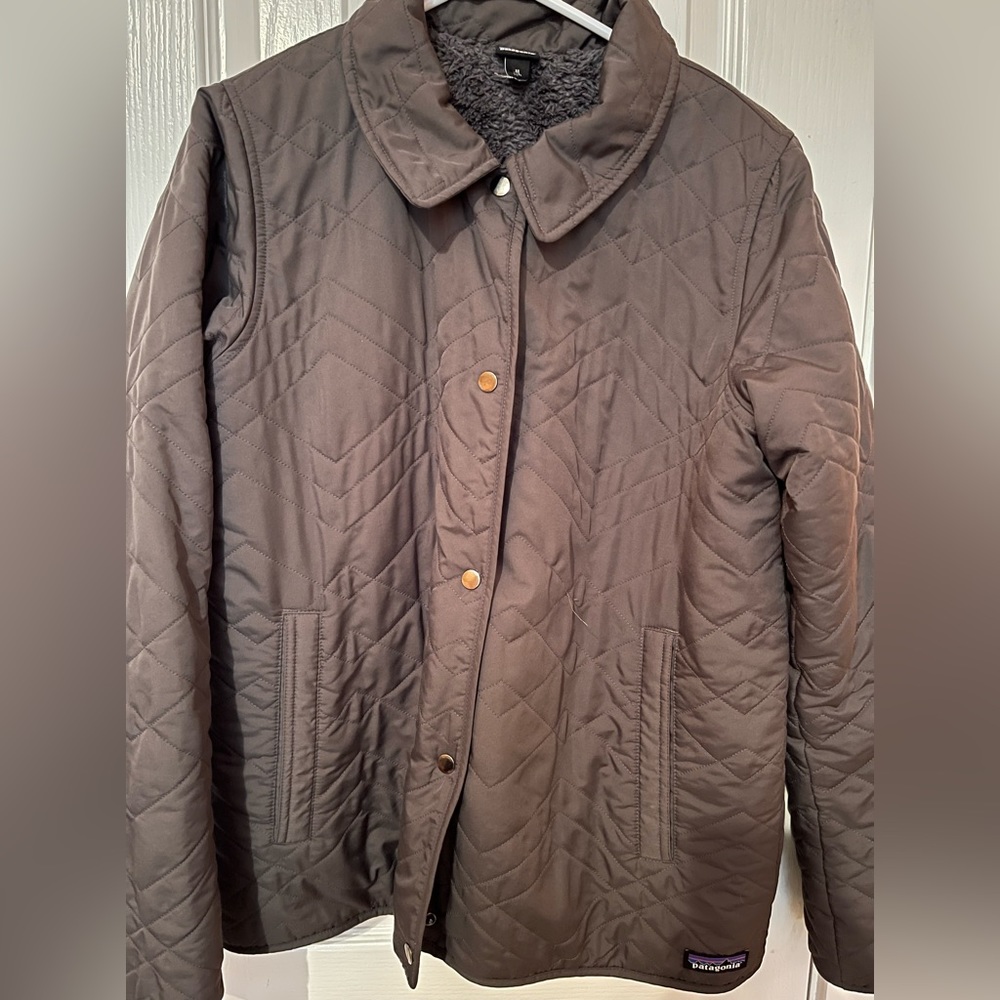 Size M Patagonia “barn” jacket